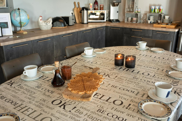 Food & Drinks 4, Loa's Nest, Holta- og Landasveit