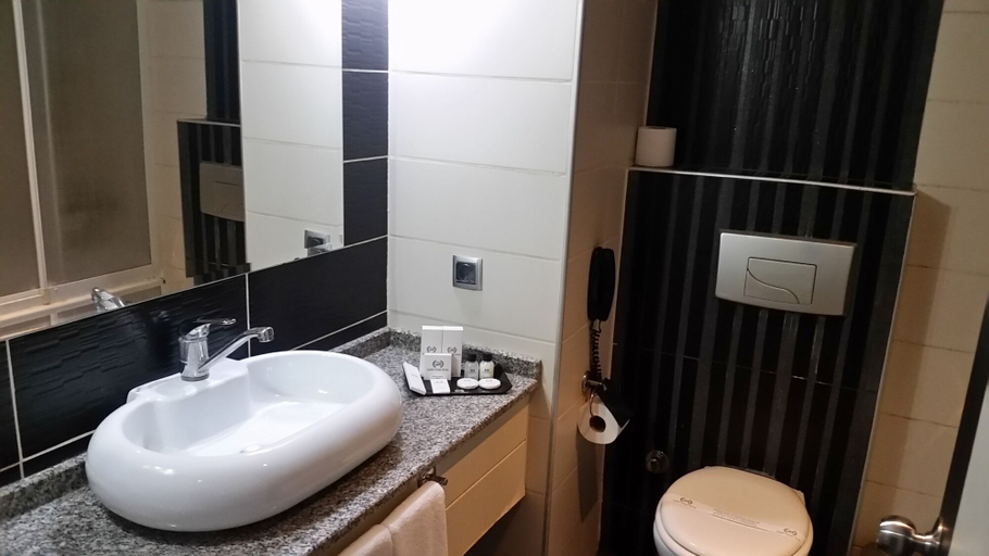Bathroom 3, Grand Denizli Hotel, Merkez