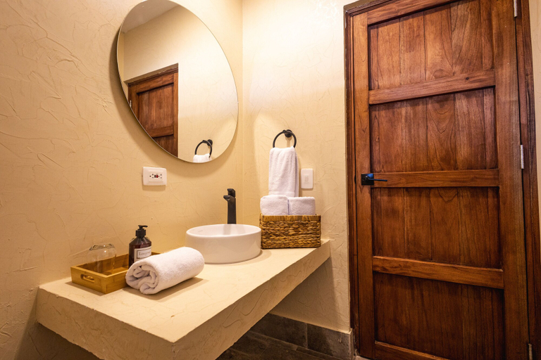 Bathroom 4, Casa Noa Colonial Rooms, Cartagena de Indias