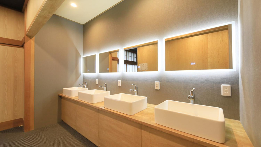 Bathroom 2