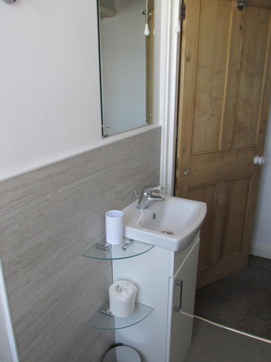 Bathroom 5, No 3, Cumbria