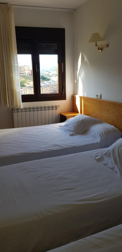 Others 4, Hotel Alina, Asturias