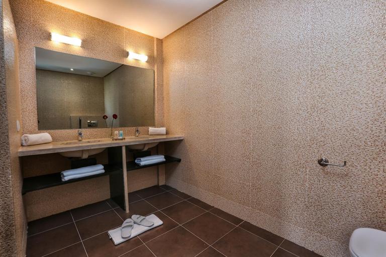 Bathroom, Wazo Hotel, Marrakech