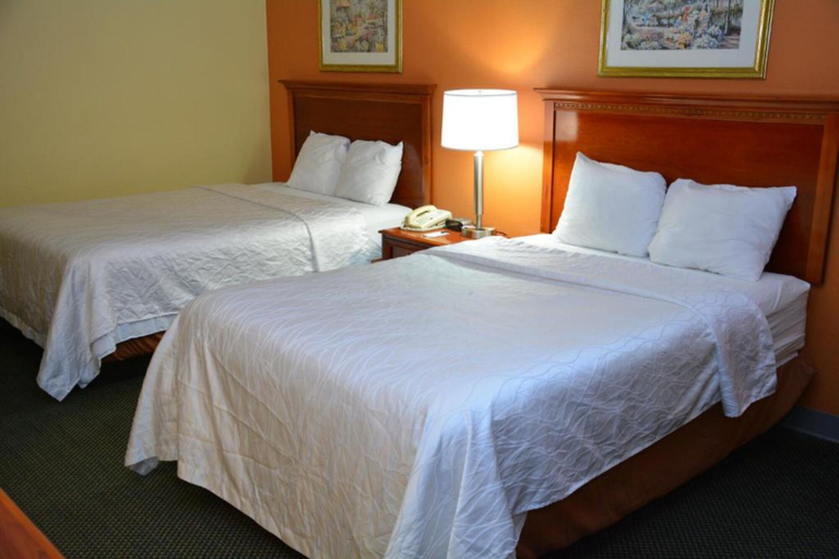 Bedroom 3, Buckeye Inn Express, Franklin