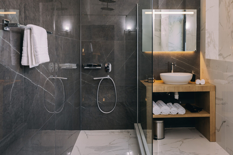 Bathroom 5, Haller Boutique, Targu Mures