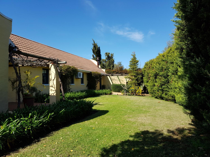 Others 3, Villa Tarentaal, Cape Winelands