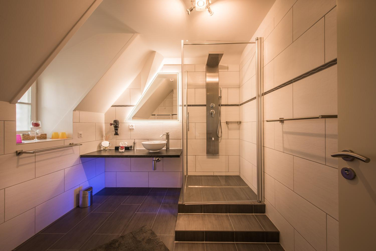 Others 3, Max Aviation Villa & Apartments, Bern