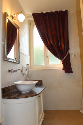 Bathroom 5, Relais Colle San Pietro, Verona