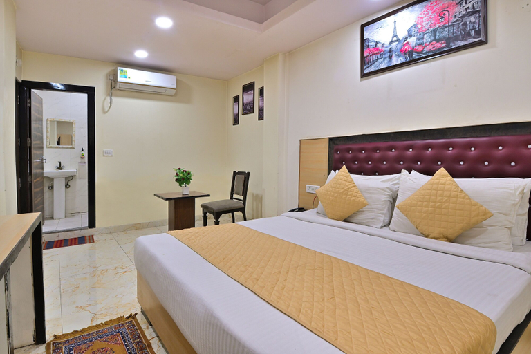 Others 3, Hotel Hari International, Gautam Buddha Nagar