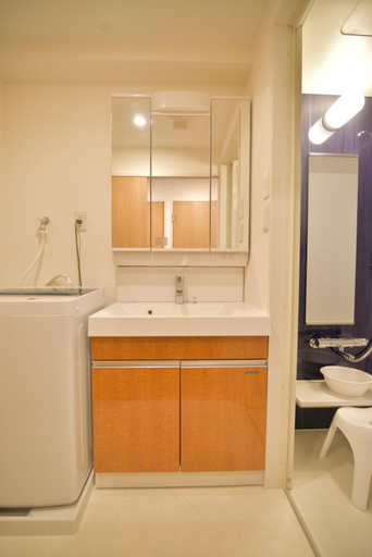 Bathroom 3, European House Reisen, Fukuoka
