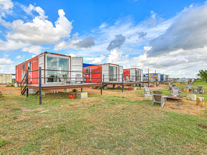 Others 5, FlopHouze Shipping Container Hotel, Fayette