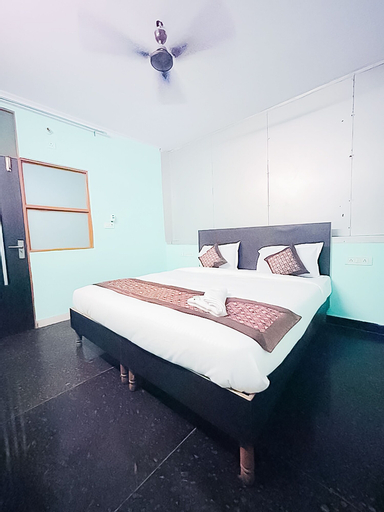 Exterior, Roomshala 147 KD Plazav, West