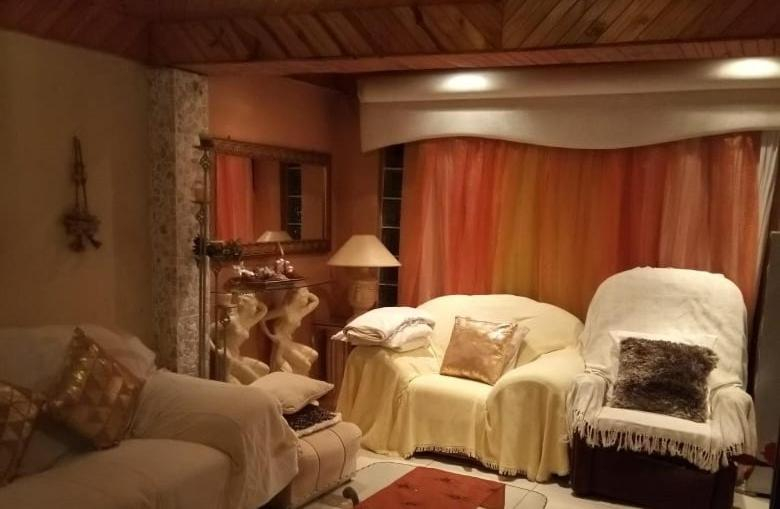 Bedroom 3, Reemaros Guest House, Ugu