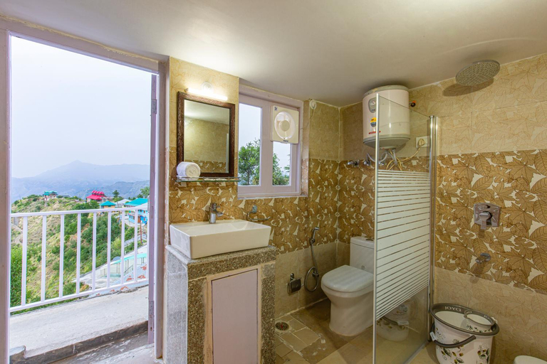 Bathroom, Zostel Homes Theog, Shimla