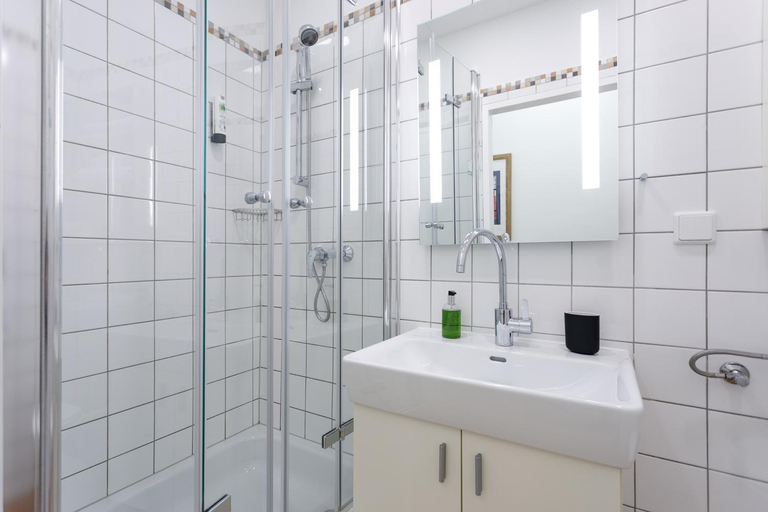 Bathroom 3, Riess City Hotel, Wien