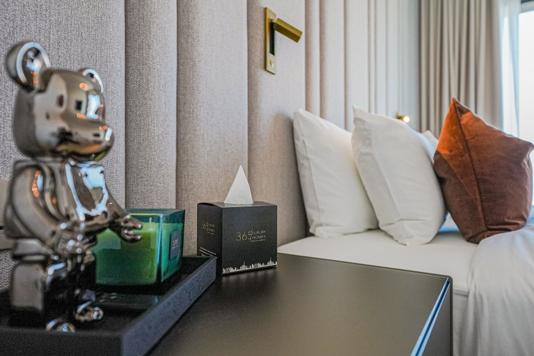 Room 5, NEW Luxe 3BR - Vida Marina - Great Views, Dubai