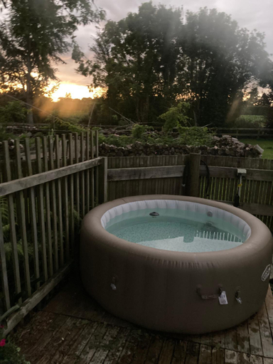 Sport & Beauty 5, English Cherry Tree Manor, Waikato