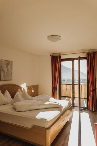Bedroom 3, Thalguter Rooms & Breakfast, Bolzano