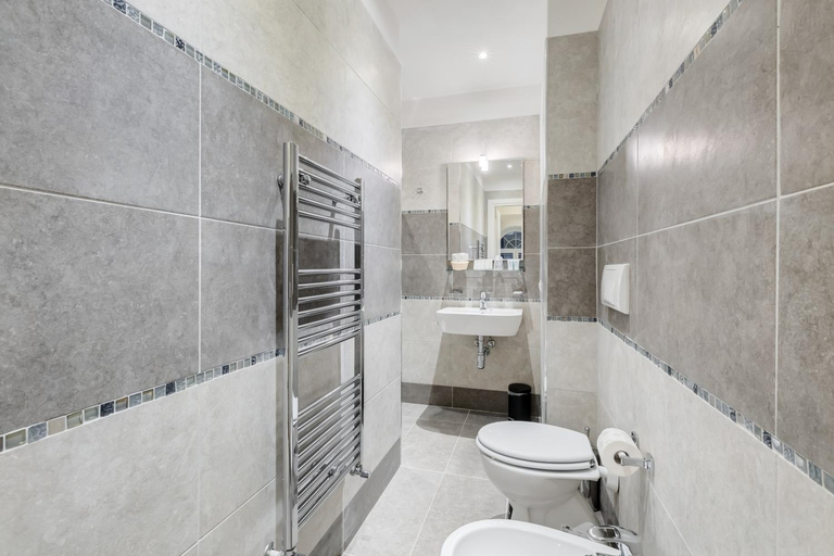 Bathroom 2, Vaticano 38 Suites, Rome