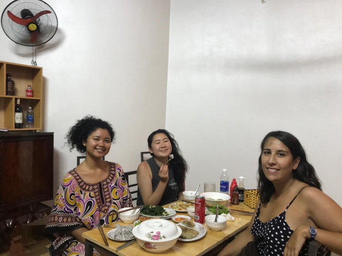 Food & Drinks