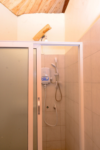 Bathroom 3, CROYLANDZ COTTAGES, Busiiro