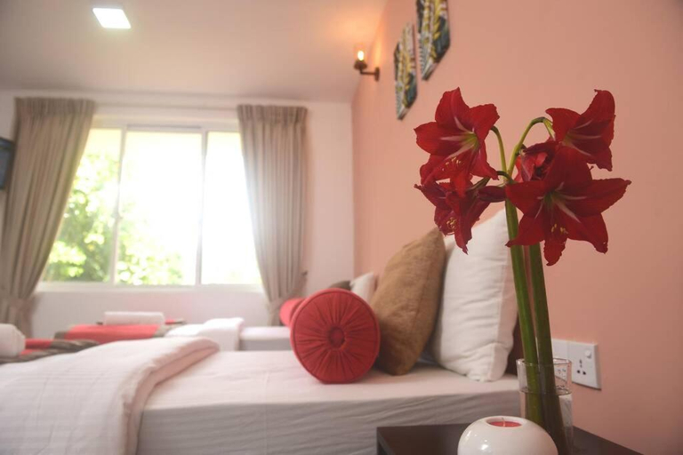 Others 5, THE EDGWARE, Nuwara Eliya