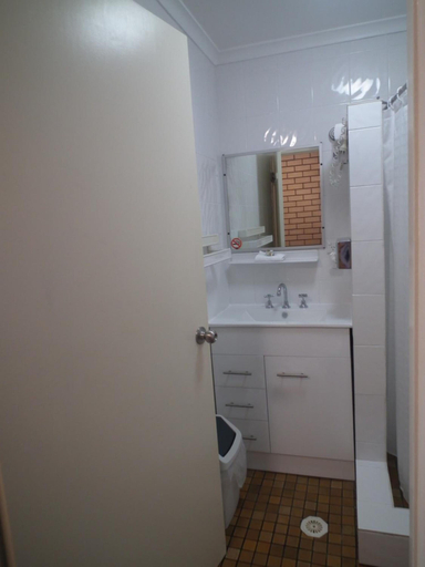 Bathroom 4, Bega Southtown Motor Inn, Bega Valley