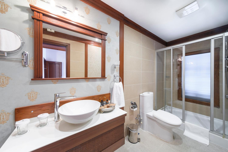 Bathroom 4, Hotel Bosnali, Yüreğir