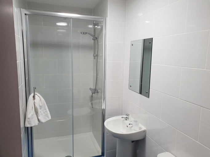 Bathroom 4, The Kingstanding Inn, Birmingham
