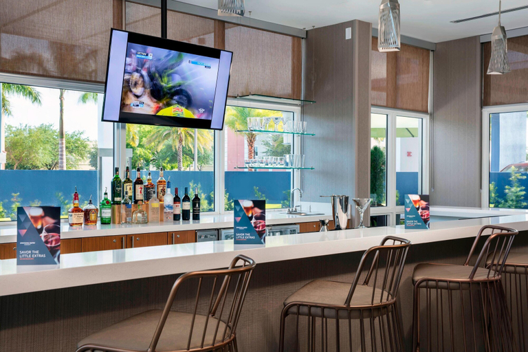 Food & Drinks 5, SpringHill Suites by Marriott Miami Doral, Miami-Dade