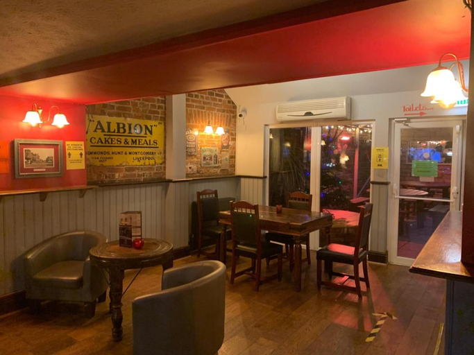 Others 5, The Vintage Inn, Somerset