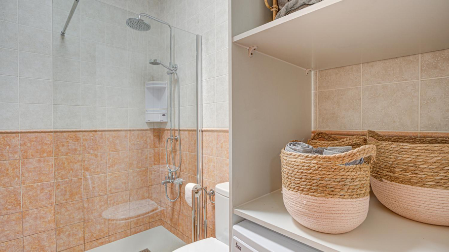 Bathroom 2, Villa Elena, Las Palmas