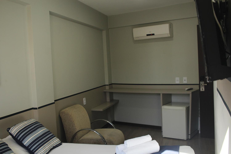 Bedroom 3, Marjai Hotel, Itajaí
