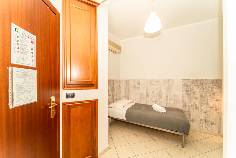 Bedroom 14