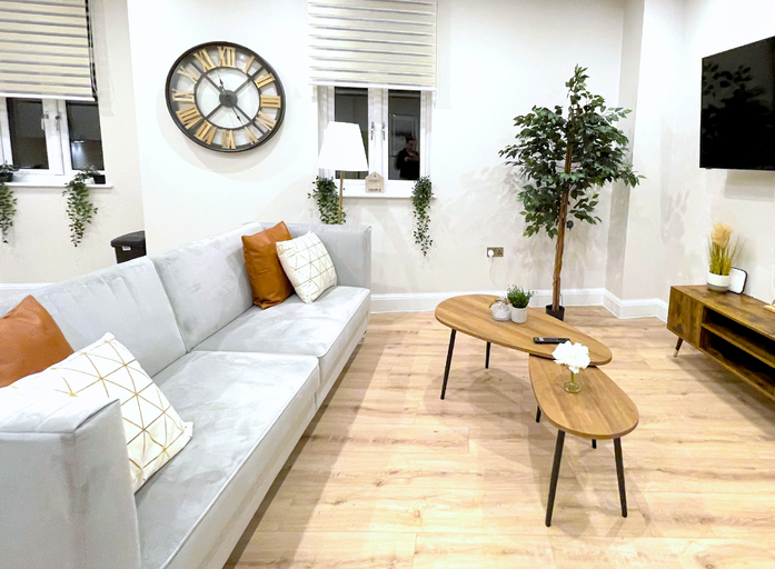 Others 3, Shrewsbury apartments by BEVOLVE - Free Parking , Shropshire