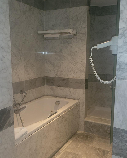 Bathroom 5