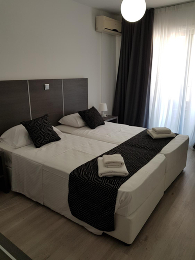 Bedroom 2, Les Palmiers Petrou Apartments, Larnaca