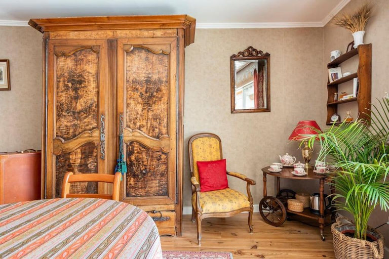 Bedroom 2, Six chandelles m'etaient comptees, Alpes-de-Haute-Provence