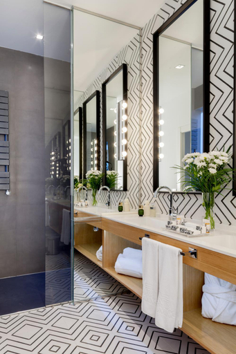 Bathroom 3, Inhala Hotel Garden, Madrid