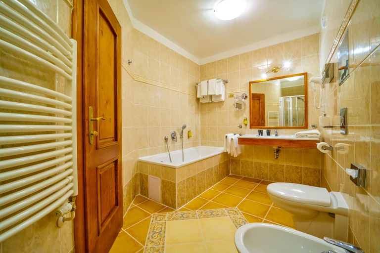 Bathroom 3, Josephine Old Town Square Hotel, Praha 1