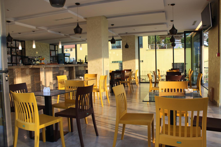 Restaurant 5, Hotel Triumf Shengjin, Lezhës