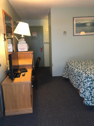 5, Chimo Motel, Cochrane