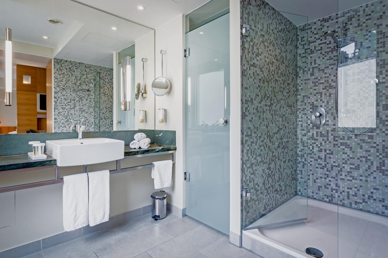 Bathroom 4, Lindner Hotel Berlin Ku'damm, Berlin