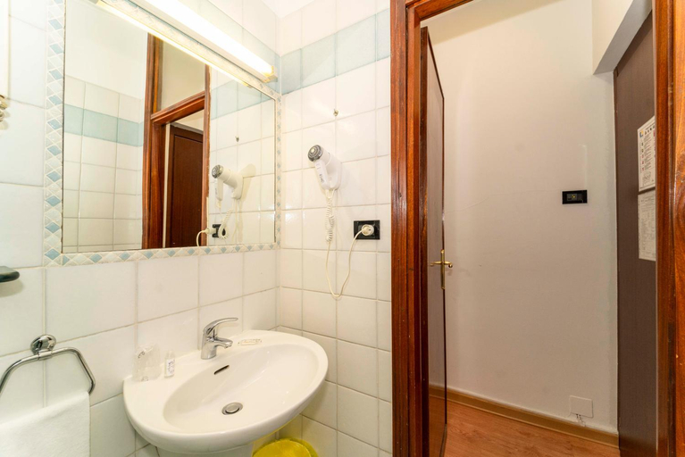 Bathroom 3, Hotel Cristallo Torino, Torino