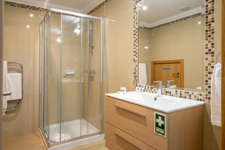 Bathroom 4, Boavista Golf & Spa, Lagos