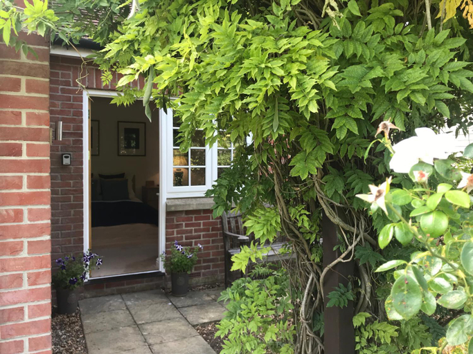 Others 2, Garden Room, Oxfordshire