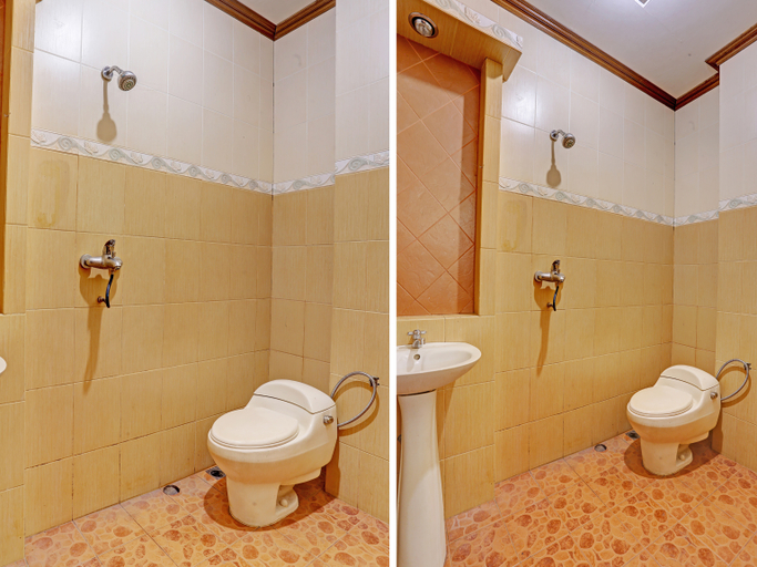 Bathroom 4, OYO 91862 Hotel Hayani, Samarinda