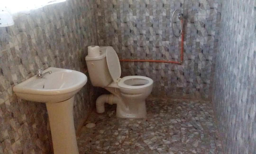 Bathroom, Camping Sitaba Lodge, Janjanbureh