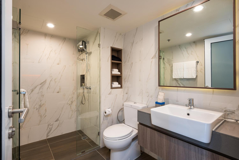 Bathroom 17