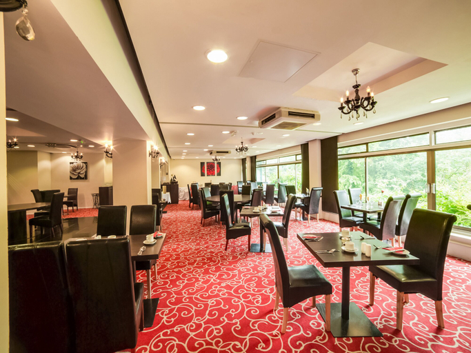Food & Drinks 5, The Bridge House Hotel, Surrey